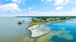 Picture of 732 Peakes Point Drive, Gulf Breeze, FL 32561