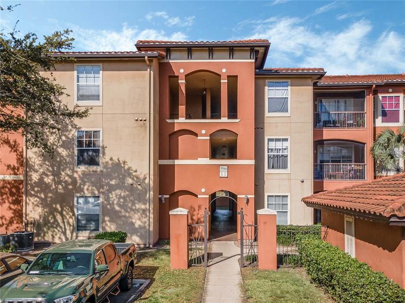 Picture of 5566 Metrowest Boulevard Unit 104, Orlando FL 32811