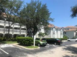 Picture of 13917 Fairway Island Drive Unit 932, Orlando, FL 32837