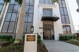 Picture of 226 5Th Avenue N Unit 804, St Petersburg, FL 33701