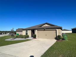 Picture of 1444 Swan Lake Cir, Dundee, FL 33838