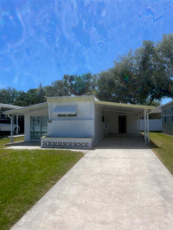 Picture of 111 Lakeview Drive, Palmetto, FL 34221