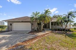 Picture of 128 W Juliana Way, Auburndale, FL 33823