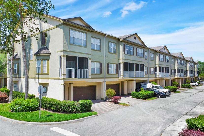 Picture of 2550 Grand Central Parkway Unit 15, Orlando FL 32839