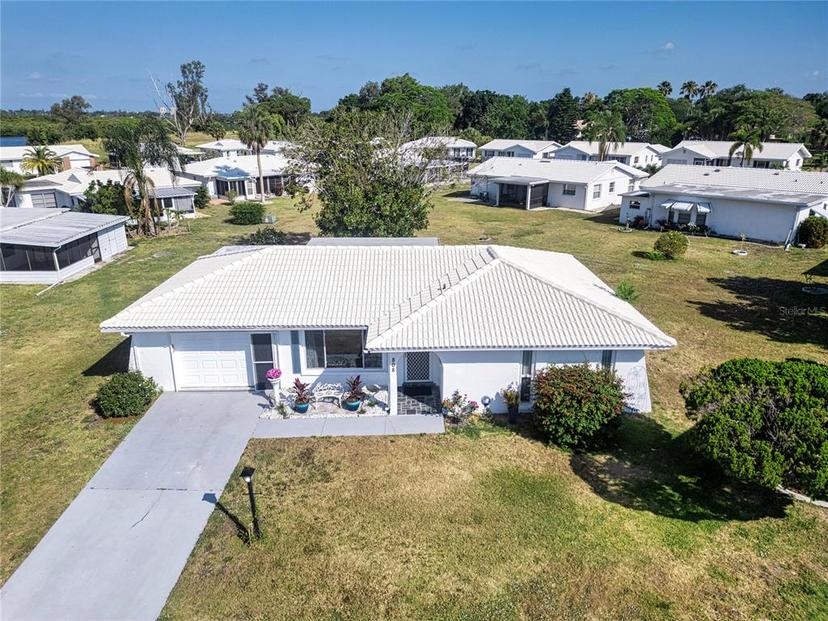 Picture of 808 Mandarin Circle, Bradenton FL 34208