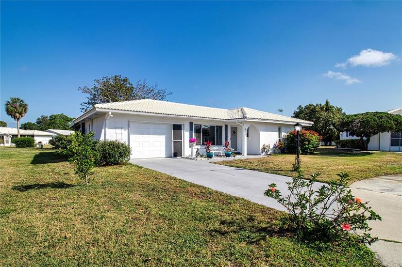 Picture of 808 Mandarin Circle, Bradenton FL 34208