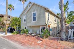 Picture of 117 88Th Avenue, Treasure Island, FL 33706