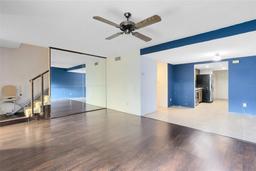 Picture of 818 Park Lake Circle Unit 10, Maitland, FL 32751