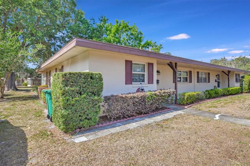 Picture of 41 Villa Villar Court Unit 41, Deland FL 32724