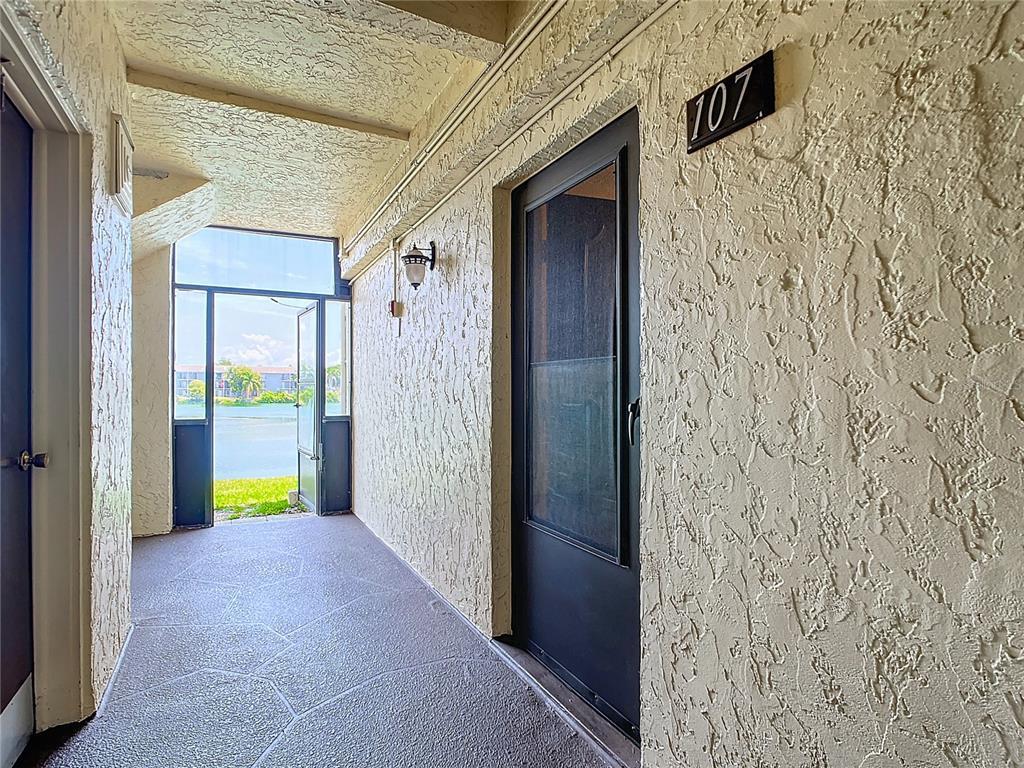 Picture of 11485 Oakhurst Road Unit 107, Largo, FL 33774