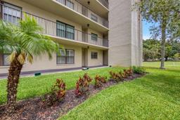 Picture of 900 Cove Cay Drive Unit 1H, Clearwater, FL 33760