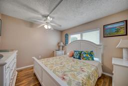 Picture of 900 Cove Cay Drive Unit 1H, Clearwater, FL 33760