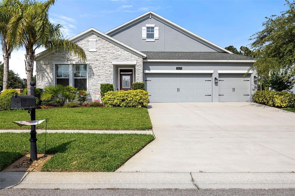 Picture of 5871 Alenlon Way, Mount Dora, FL 32757