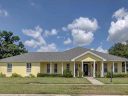 Picture of 745 Square Lake Drive E, Bartow, FL 33830