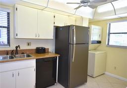 Picture of 5400 34Th Street W Unit D6, Bradenton, FL 34210