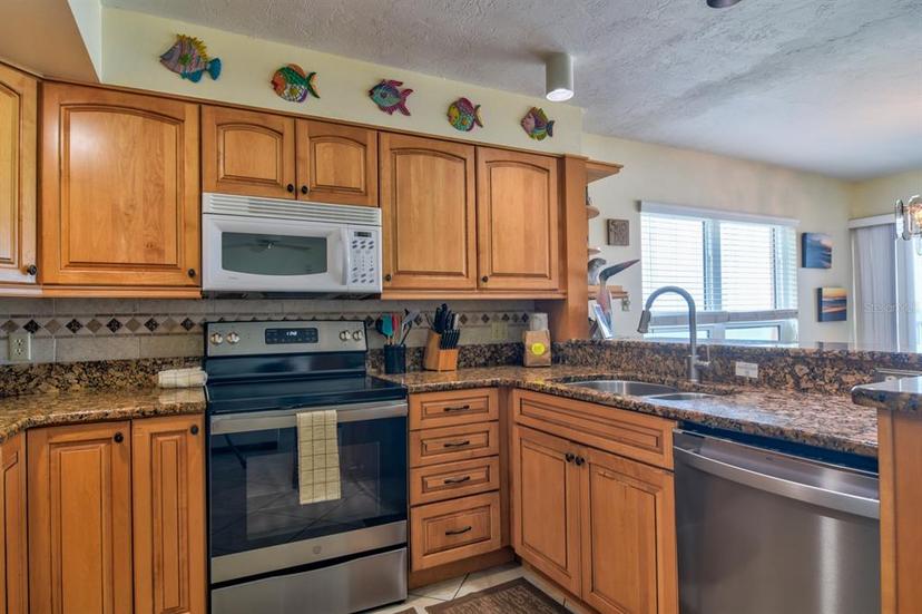 Picture of 1906 Gulf Drive N Unit 201, Bradenton Beach FL 34217