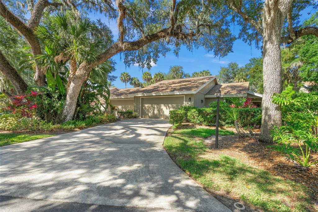 Picture of 4560 Forest Wood Trail Unit 16, Sarasota, FL 34241