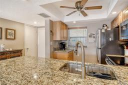 Picture of 1300 N Portofino Drive Unit 305, Sarasota, FL 34242