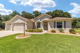 Picture of 10020 SW 202Nd Circle, Dunnellon, FL 34431