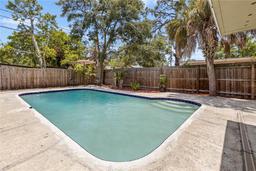 Picture of 7310 11Th Avenue N, St Petersburg, FL 33710