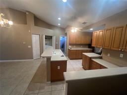 Picture of 5390 Admiral Way Unit 12-202, Oxford, FL 34484