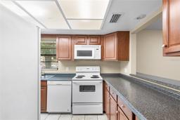 Picture of 2025 Sylvester Road Unit C4, Lakeland, FL 33803