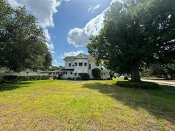 Picture of 127 1St Street Ne, Fort Meade, FL 33841