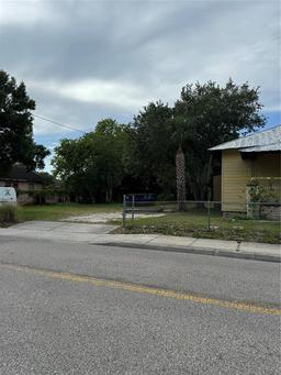 Picture of 585 Washington Street, New Smyrna Beach, FL 32168