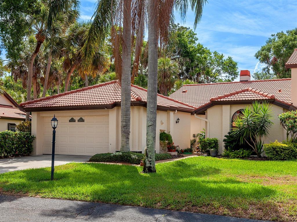 Picture of 7360 Oak Moss Drive Unit 4, Sarasota, FL 34241