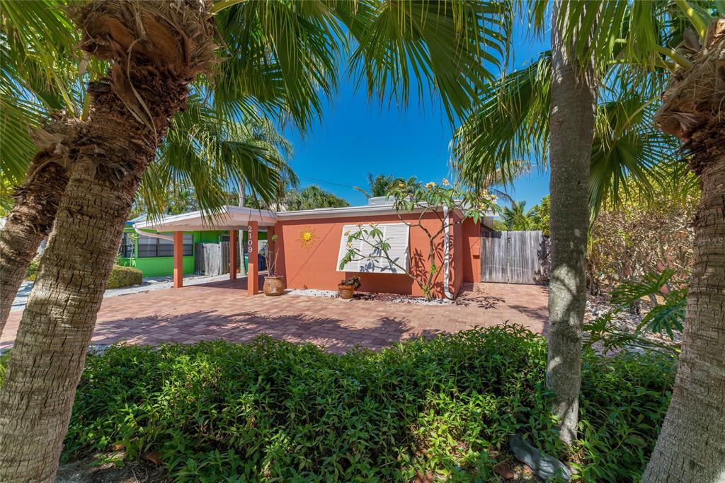 Picture of 2109 Avenue B, Bradenton Beach, FL 34217