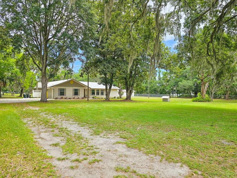 Picture of 6064 Silver Lake Drive, Palatka FL 32177