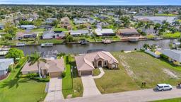 Picture of 915 SE 33Rd Terrace, Cape Coral, FL 33904