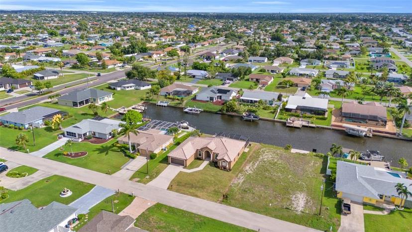 Picture of 915 SE 33Rd Terrace, Cape Coral FL 33904