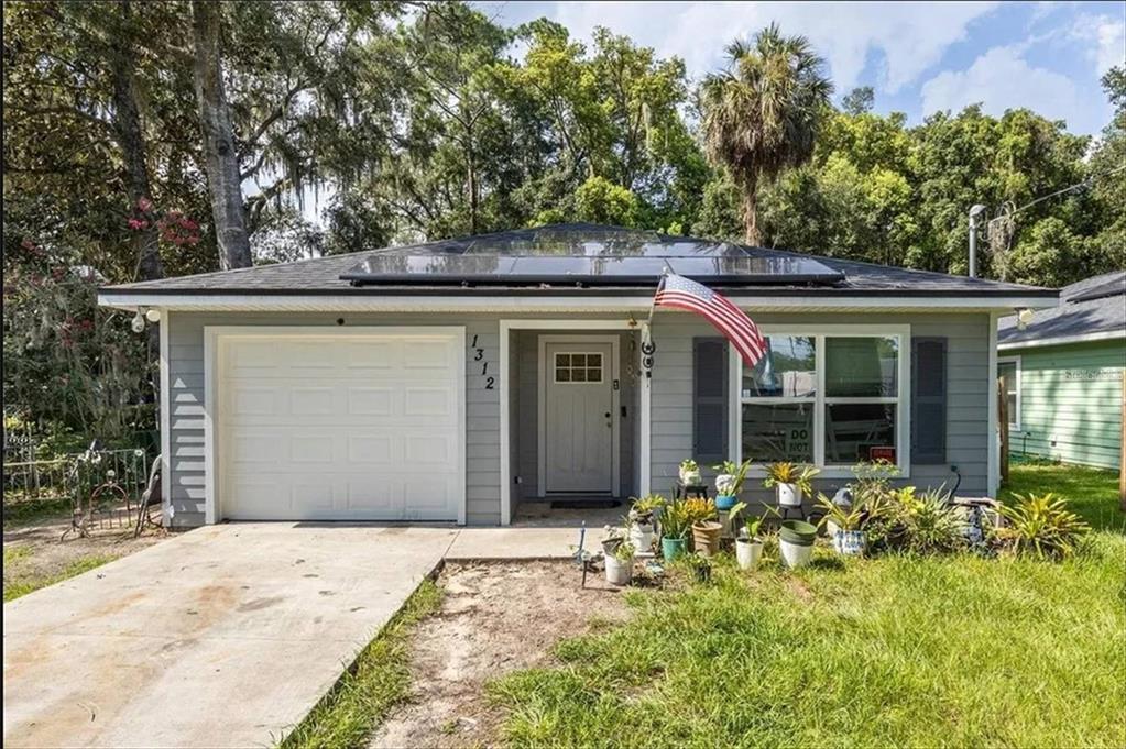 Picture of 1312 NE 1St Avenue, Gainesville, FL 32641