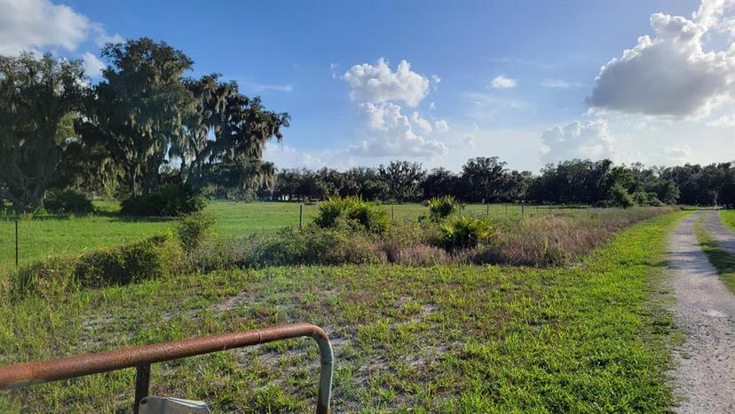 Picture of 9811 Linda Sweat Trail, Wimauma FL 33598