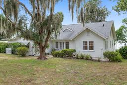 Picture of 14290 SE 143Rd Terrace, Weirsdale, FL 32195