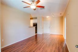 Picture of 4221 W Spruce Street Unit 1310, Tampa, FL 33607