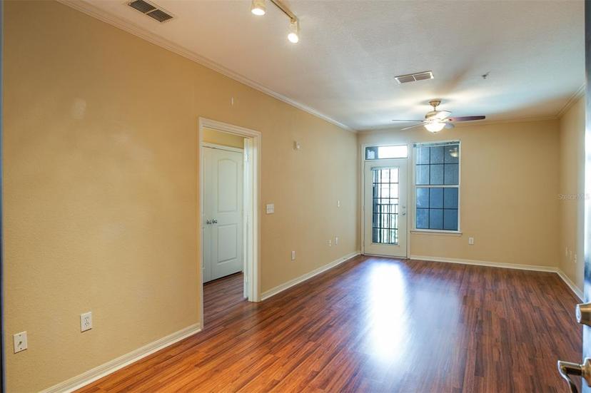 Picture of 4221 W Spruce Street Unit 1310, Tampa FL 33607