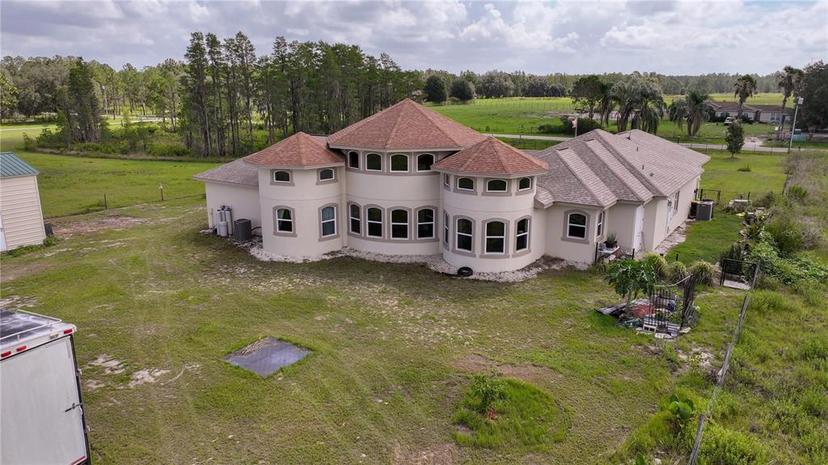 Picture of 13023 Sweet Hill Road, Polk City FL 33868