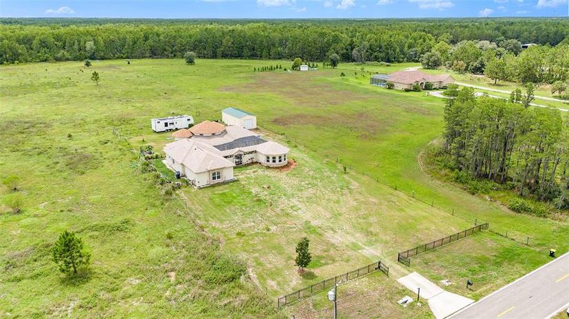 Picture of 13023 Sweet Hill Road, Polk City FL 33868