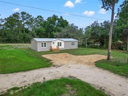 Picture of 2524 SE State Road 121, Morriston, FL 32668