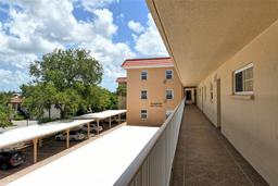 Picture of 1350 N Portofino Drive Unit 310, Sarasota, FL 34242