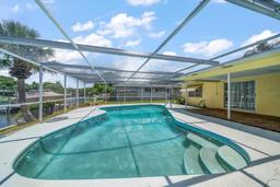 Picture of 3934 Venetian Way, Tampa, FL 33634