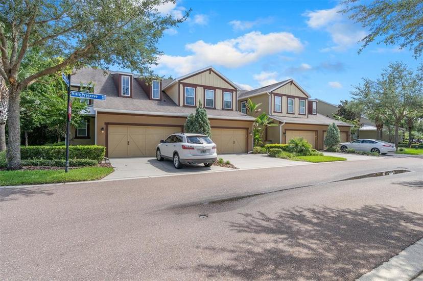 Picture of 135 Villa Preserve Avenue, Lutz FL 33548