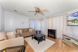 Picture of 4007 Cohen Drive Unit 742, Zellwood, FL 32798