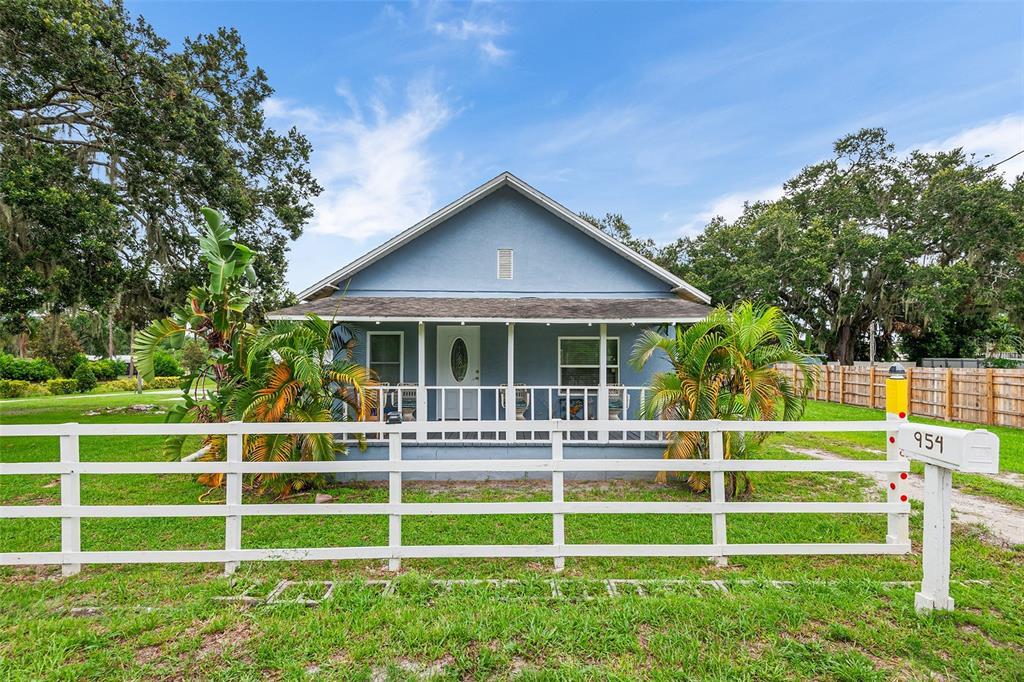 Picture of 954 Reynolds Road, Lakeland, FL 33801