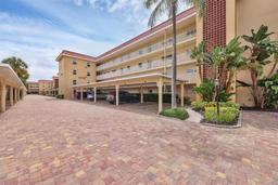 Picture of 1300 N Portofino Drive Unit 208, Sarasota, FL 34242