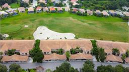 Picture of 811 Fairwaycove Lane Unit 107, Bradenton, FL 34212