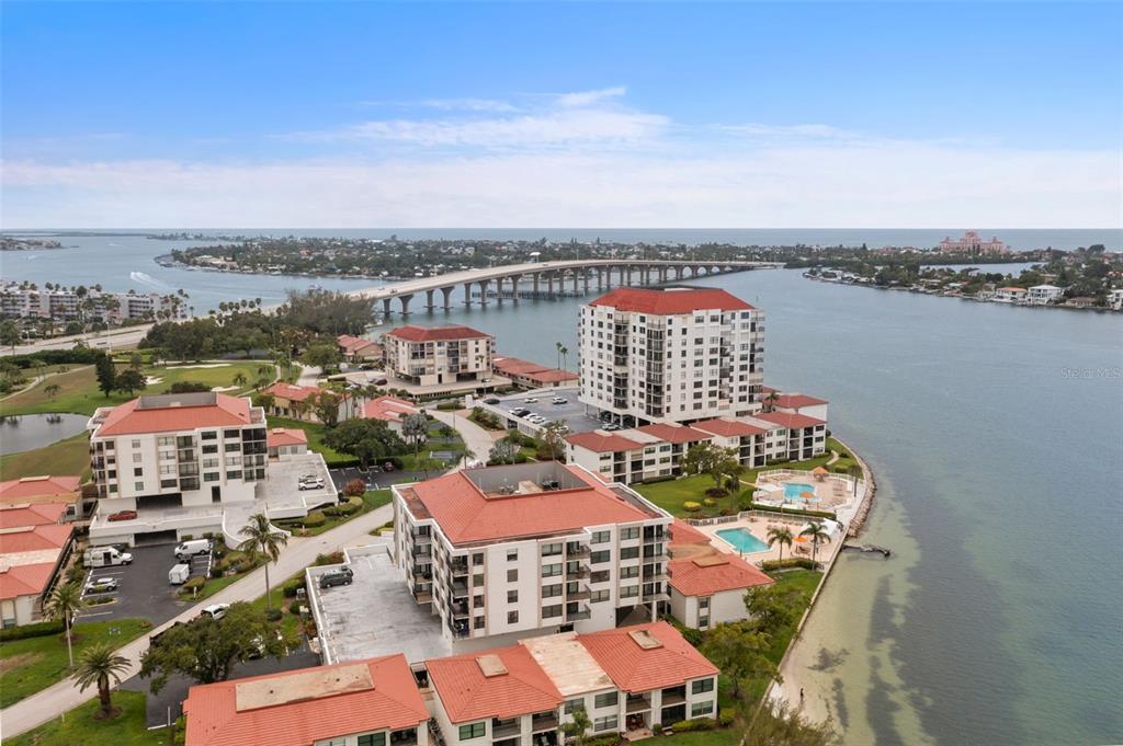 Picture of 6211 Sun Boulevard Unit 404, St Petersburg, FL 33715