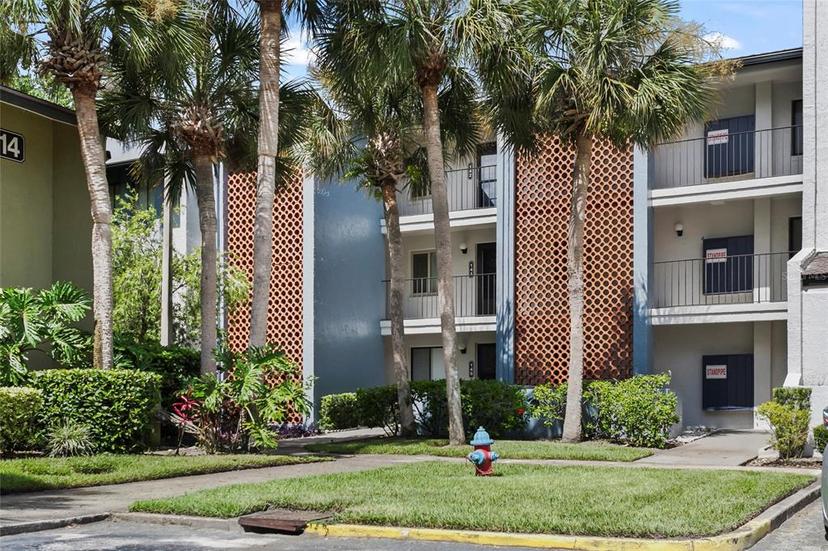 Picture of 15 Escondido Circle Unit 141, Altamonte Springs FL 32701